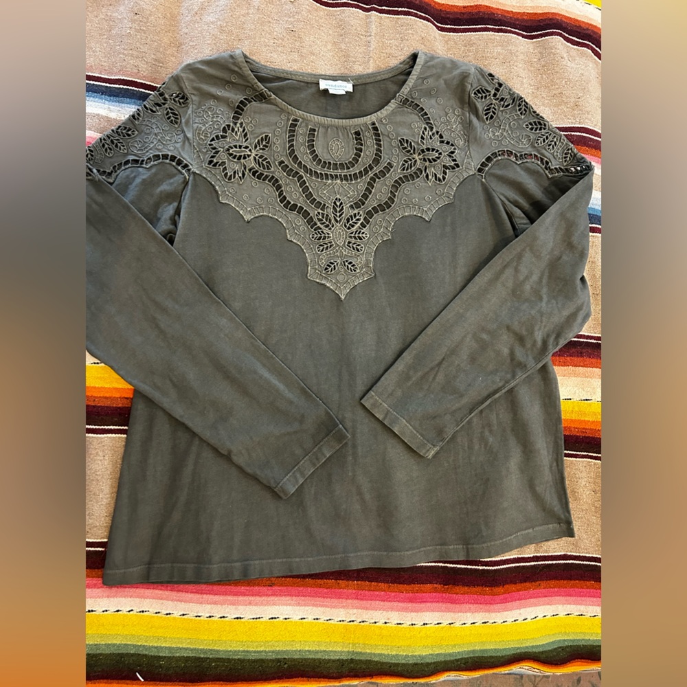 Sundance Longsleeve Cotton T w Cutout Detail